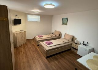 Separate room Room Brown, Shumen