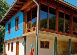House Tarakchievata kushta, Zeleno dyrvo