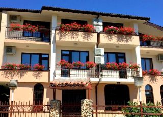 House Guest House Emotion, Balchik