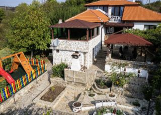 House Villa Longoz, Dabravino