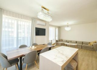 Апартамент Кристал Лукс с две спални