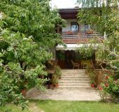 House диана николаева велковска
