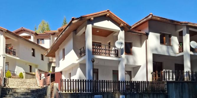 Къща Четири сезона