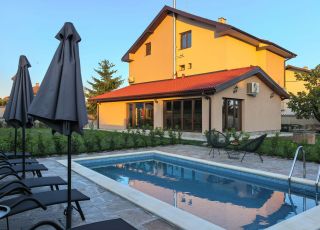 Къща за гости Радеви