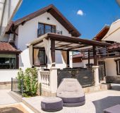 Вила Фамилия Бешкови