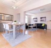 Apartment Spacious apartment in center