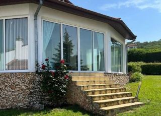 Apartment Pleasant house Karakolev 2, Obrochiste