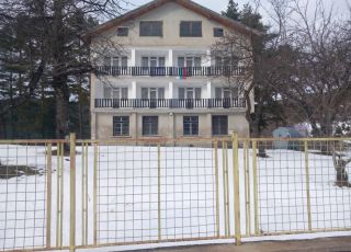 Къща Творчески дом Глогино