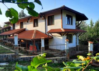 Райчевата къща