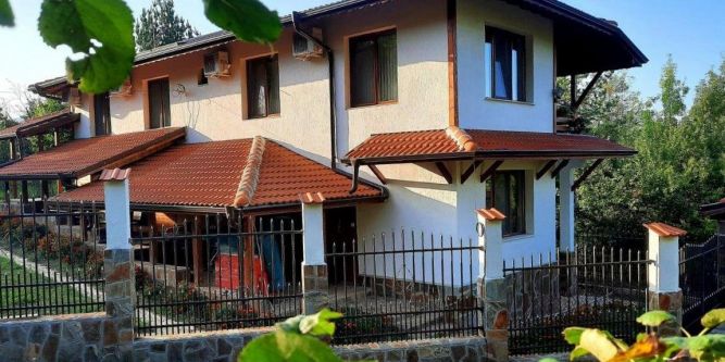 Райчевата къща