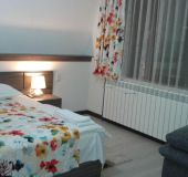 House Guest House Petrovi Family