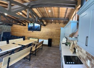 House Lyurtovi, Seltse