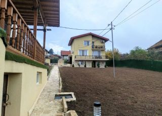 House Luxury Lakeside Guest House, Nikolovo