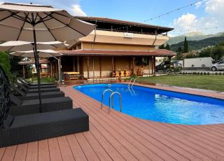 Вила Маневи