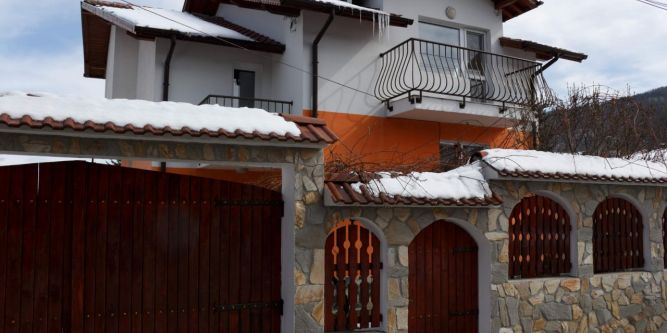 Семеен хотел БеБалкан