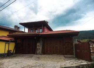 Стаи за гости Бащино огнище