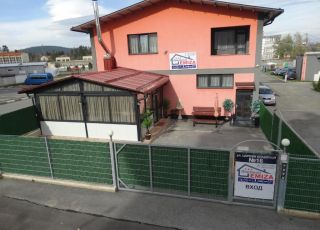 Апартаменти Емиза