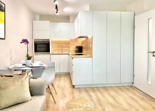 Светъл и уютен апартамент в центъра