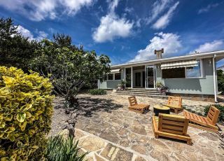 House Oasis Beach House, Lozenets