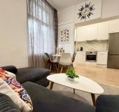 Apartment In the Heart of Varna-By the S