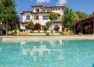 House Villa Mediterra, Chaika