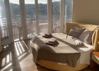 Apartment Rooftop with stunning view, Beli Iskar