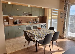 Апартамент 3-Стаен Лавели в кв. Левски