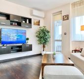 Apartment Sunny and Cozy for 4 Guests