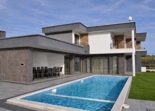 House 5 o'clock, Balchik