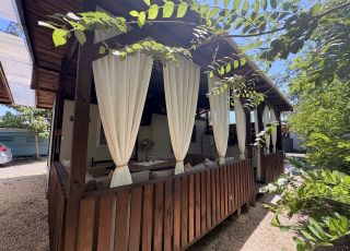 Bungalow Salt and Sand Bungalow, Chernomorets
