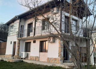 Къща Green Living -„Зеленият хълм