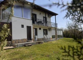 House Green Living - The Green Hill, Bedzhene