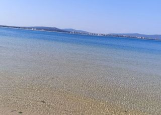 Апартамент Весела Ваканция Китен 