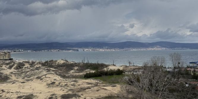 Апартамент на първа линия