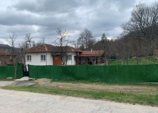 Къща Веселина