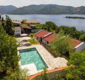 House Guest house Lambov
