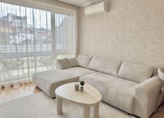 Apartment Super Central Comfy Apartment, Burgas