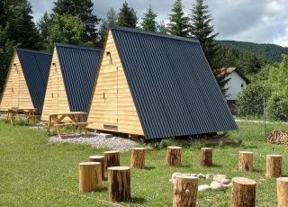 Bungalow Glamping Small A, Mala tsyrkva