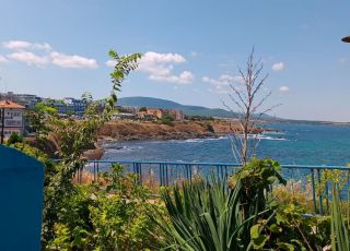 House Lost Paradise, Ahtopol