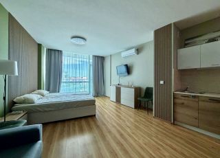 Separate room Big studio next to the beach, Primorsko