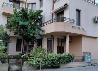 House Mansarda Nenovi, Pomorie