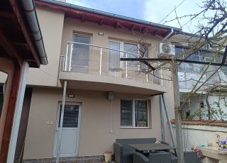 House Къща за гости Descreet, Pavel banya