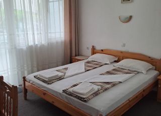 Separate room Slance, Obzor