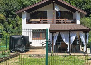 House Guest House Amfora, Enchovci