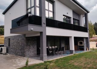 House Villa Magnifica, Dospat