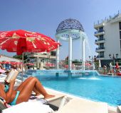 Хотел Китен Бийч