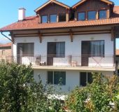 Къща Гърбеви