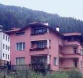 Family hotel Eti