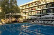 Хотел Феста Кранево - в комфортен хотел + басейн и шезлонг
