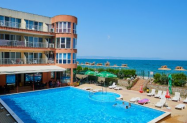 3* Комплекс Релакс Поморие - All Incl до плажа  с басейн, семейно